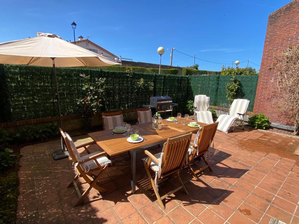 Apartamento En Complejo Residencial Rovacias 柯米拉斯 外观 照片